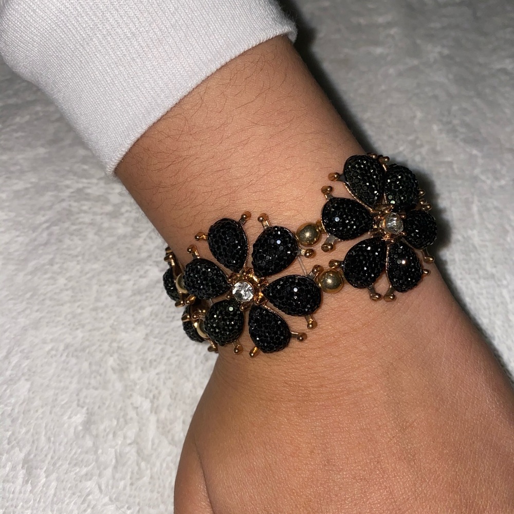 Flower bracelet